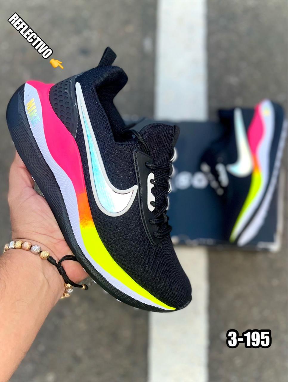 Tenis Nike Tornasol Dama