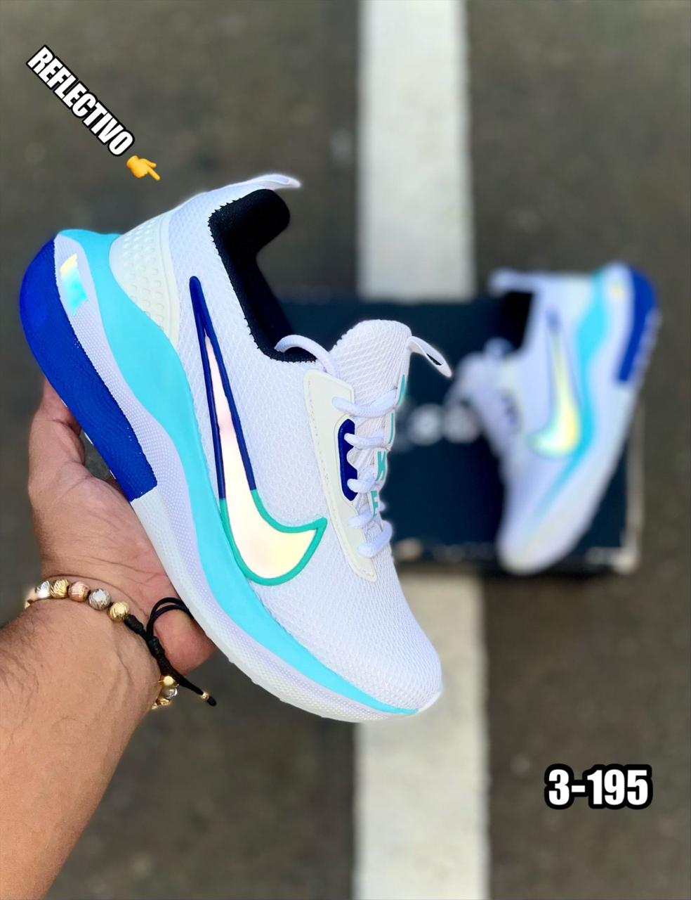 Tenis Nike Tornasol Dama